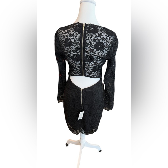 Bebe Celia L/S Open back Dress-Black - Picture 5 of 8